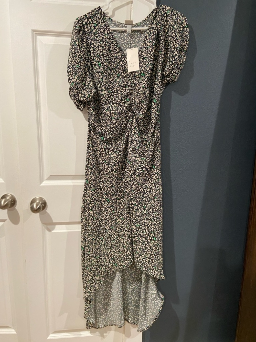 Black Floral High-Low Midi Dress with Puff Sleeves